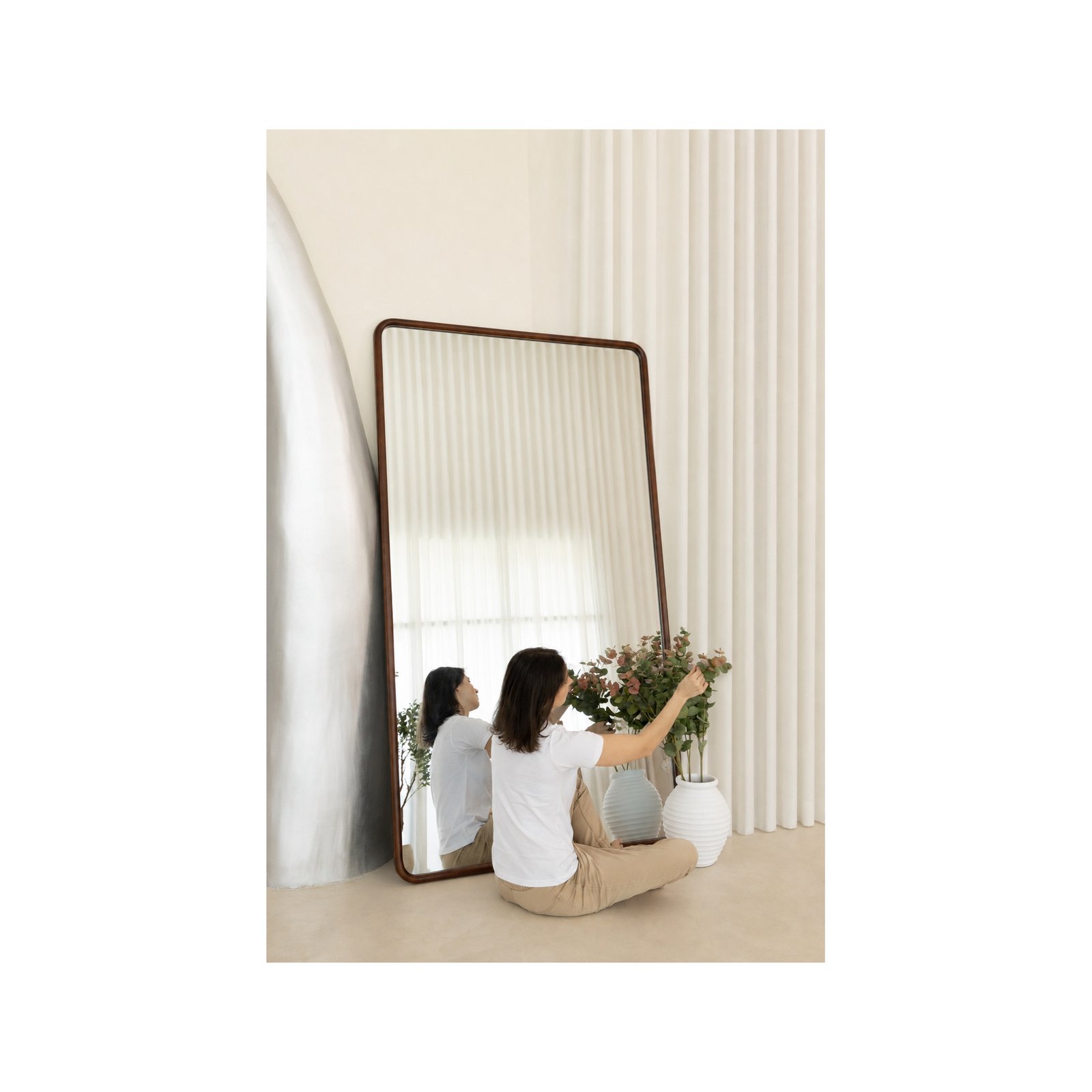Deller rounded rectangle modern bathroom mirror, custom UAE